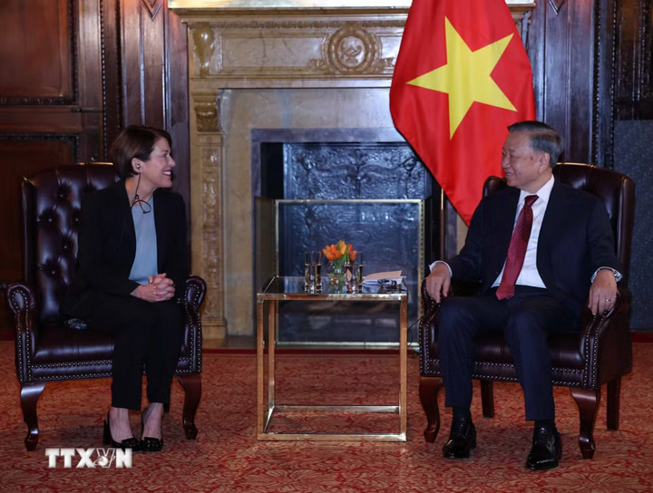 Tổng Bí thư, Chủ tịch nước Tô Lâm tiếp Giáo sư Sarah Anne Soule, Hiệu trưởng Trường kinh doanh Stanford, thuộc Đại học Stanford. Ảnh: Thống Nhất/TTXVN