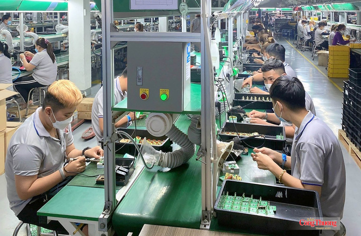 Sản xuất công nghiệp tăng gần 11% trong 8 tháng 2026, tiếp tục là động lực tăng trưởng kinh tế TP. Hồ Chí Minh.