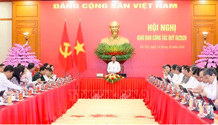 Thường trực Ban Bí thư Trần Cẩm Tú chủ trì hội nghị giao ban quý III các tổ chức đảng trực thuộc Trung ương. Ảnh: Phương Hoa/TTXVN