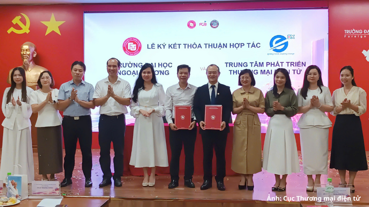 Lễ ký kết thỏa thuận hợp tác giữa Trường Đại học Ngoại thương và eComDX